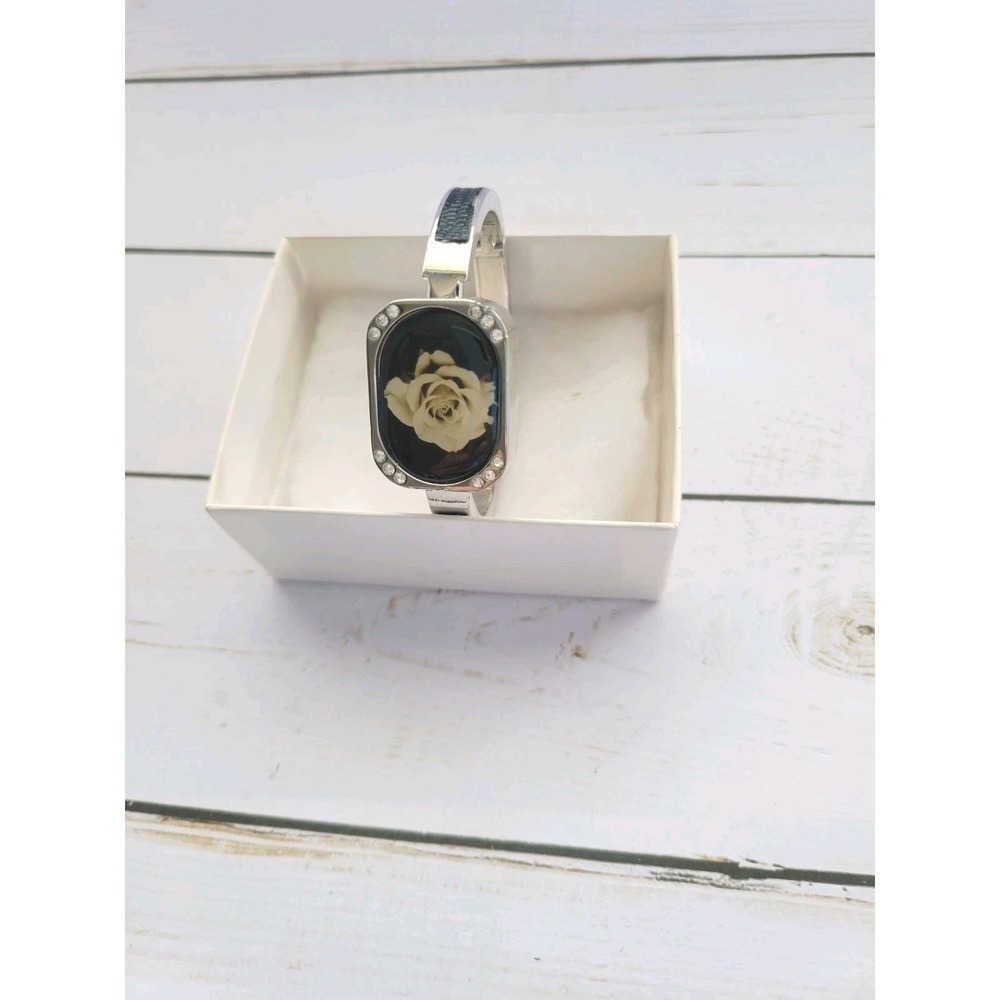 Cameo Rose Pattern Silver Bracelet with Decorative Stone & Black Accent